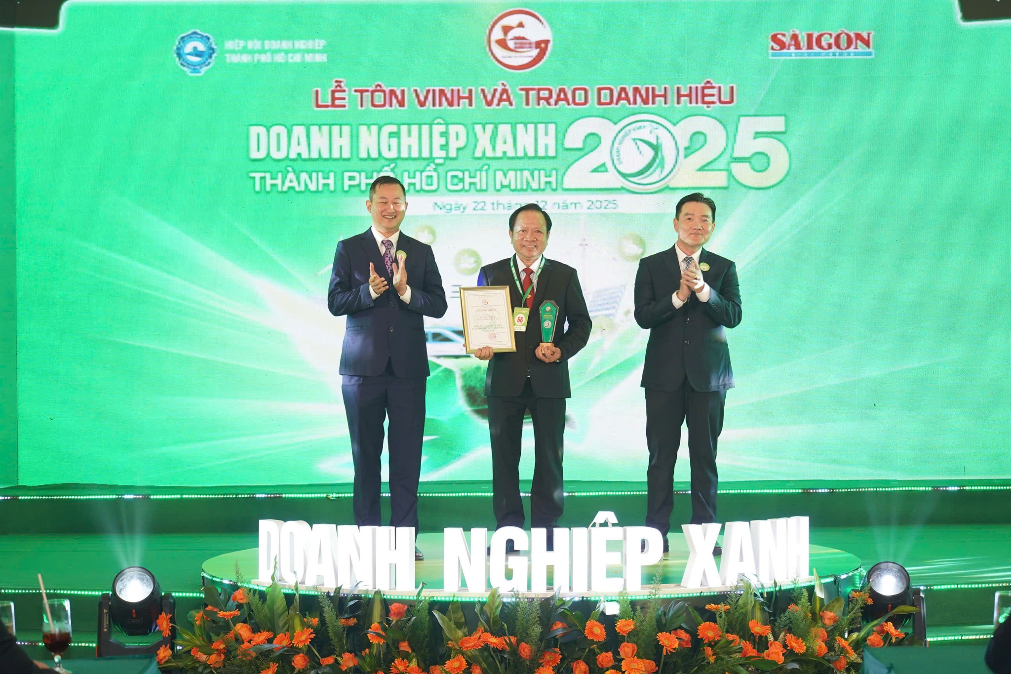 vinasun-nhan-giai-doanh-nghiep-xanh-2025
