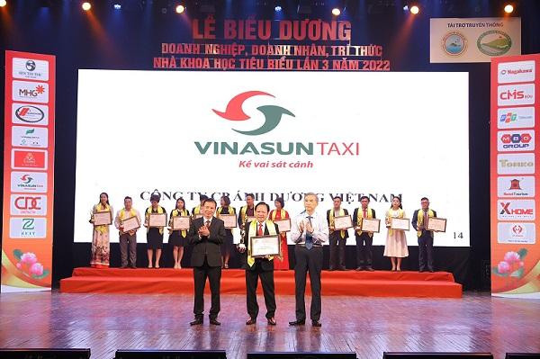 vinasun-taxi-dat-giai-top-10-doanh-nghiep-duoc-tin-dung-nhat-viet-nam-2022
